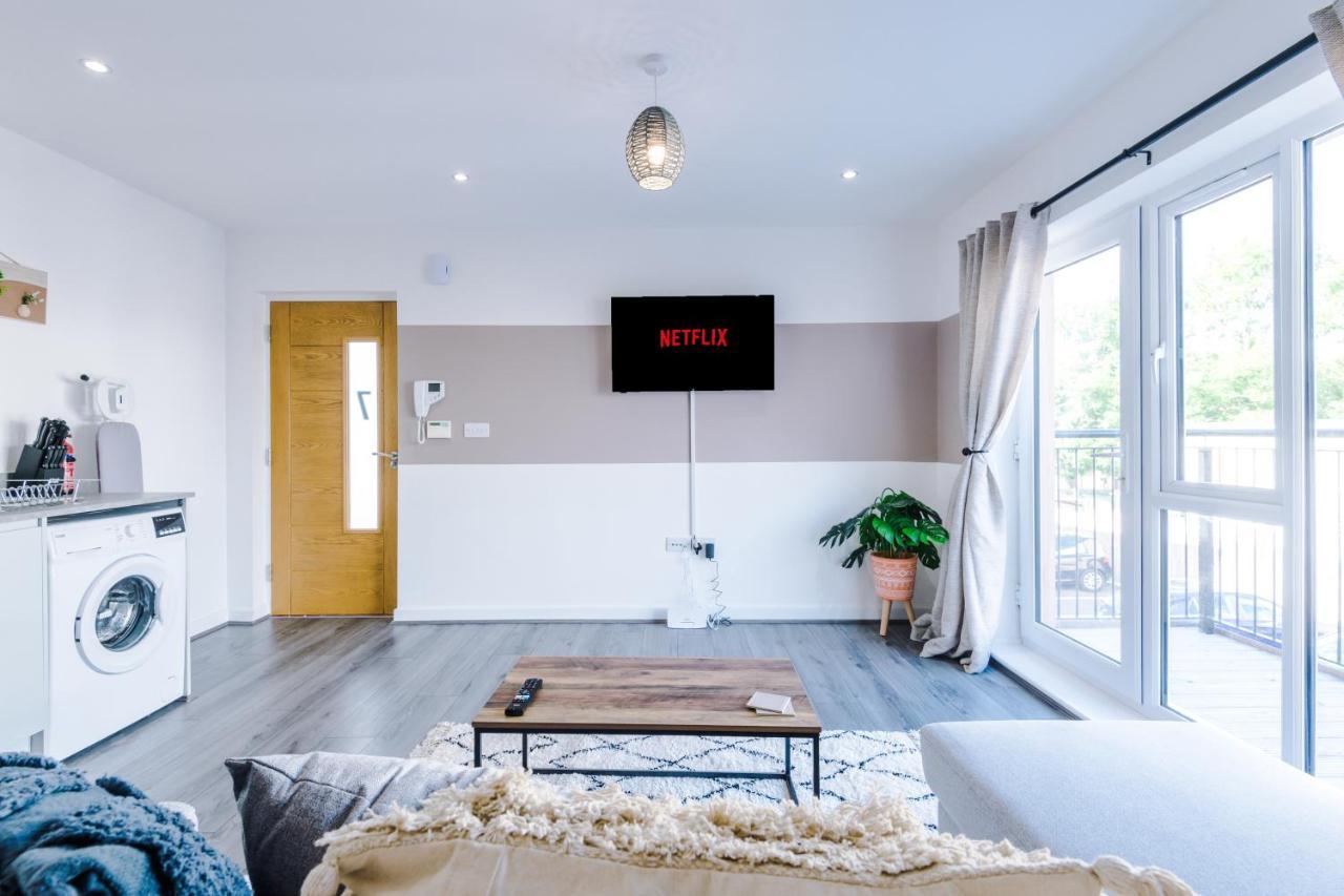 Stunning 2 Bed Apt By Greenstay Serviced Accommodation - Located In Formby Village - Perfect For Short & Long Stays - Couples, Friends & Families & Business Travellers All Welcome - Dog Friendly - 7 外观 照片